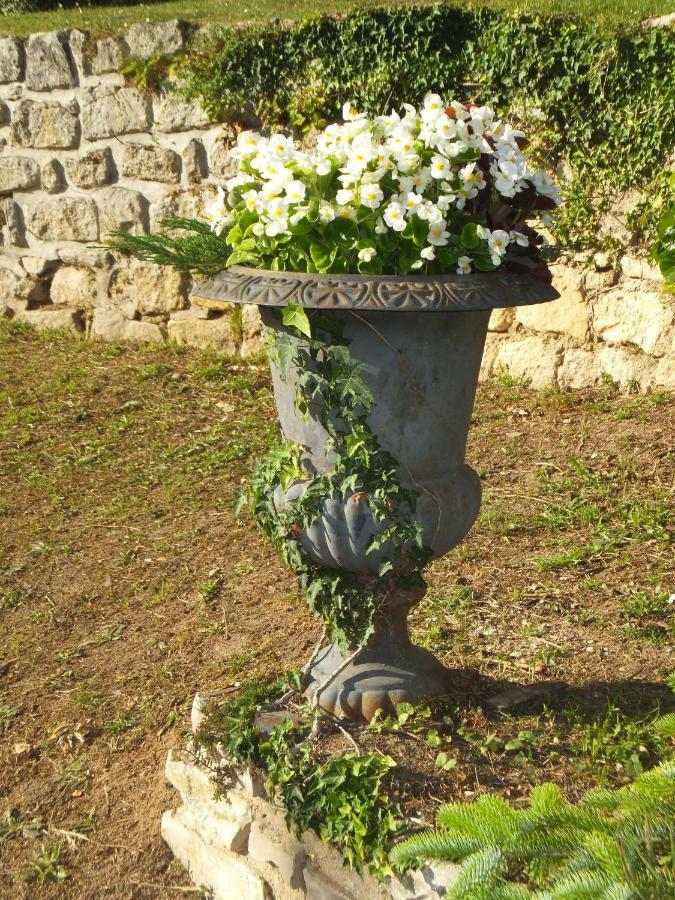 L'Eugenie Villa Pierrefonds Dış mekan fotoğraf